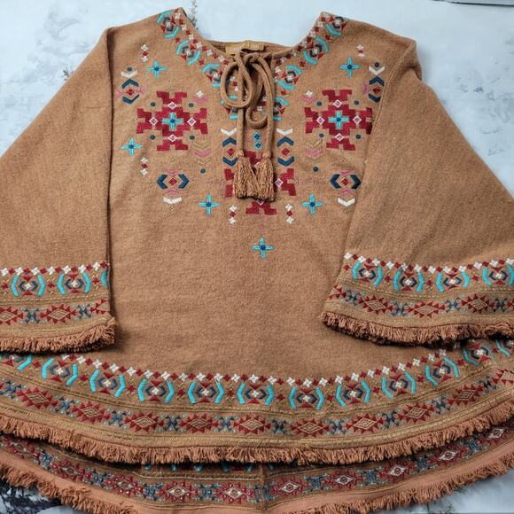 Emmer & Oat Southwestern Boho Faux Suede Poncho size M/L - Picture 4 of 13